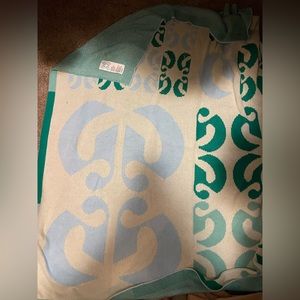 Glossier Weaved Blanket